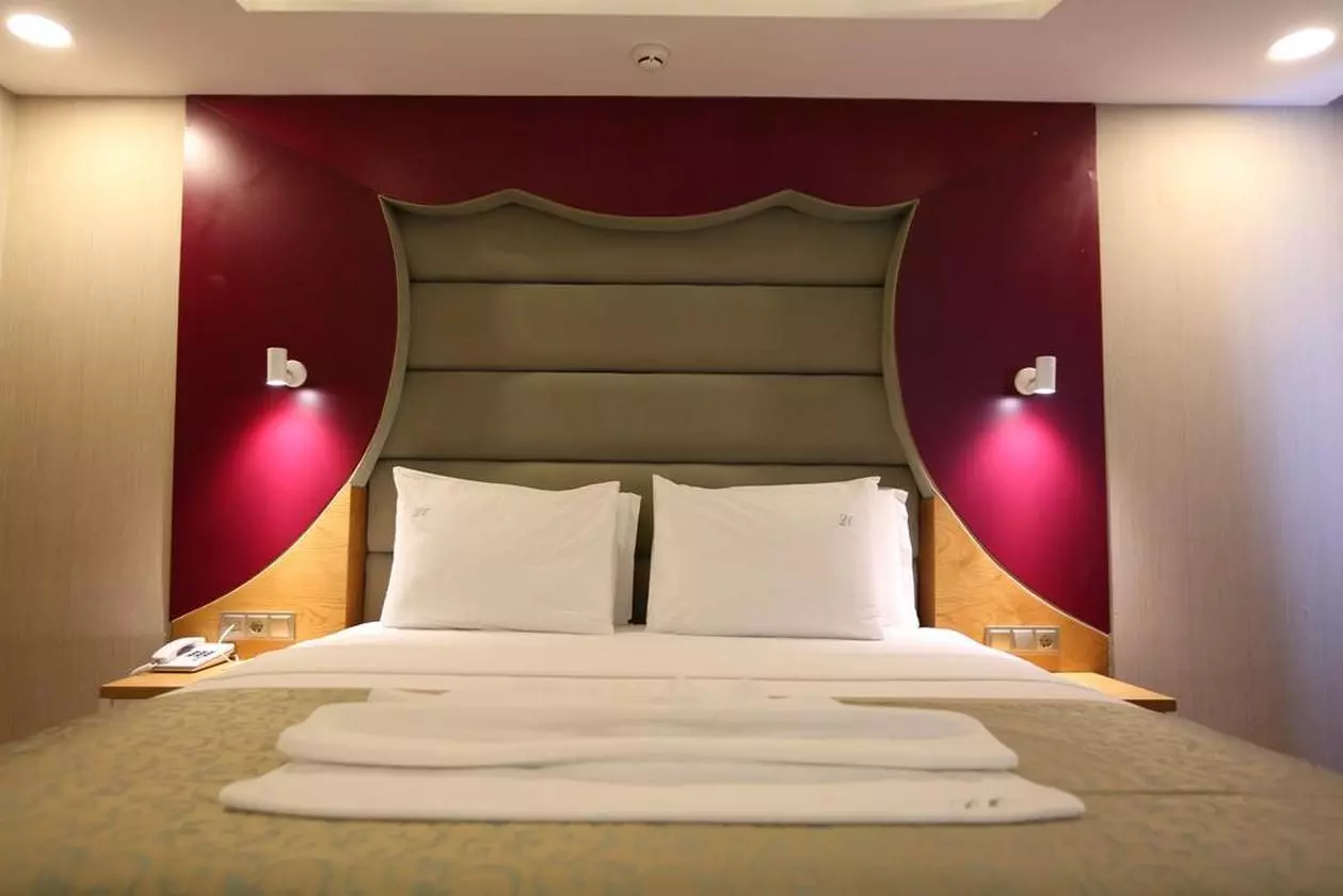 385171LIFECORNER_SHABAVIZPARVAZ (12).jpg